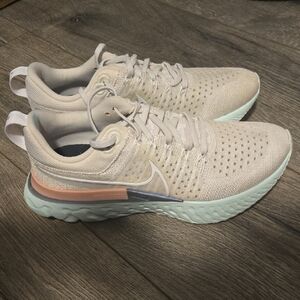 Nike Cream and Green Sneakers with Breathable Mesh